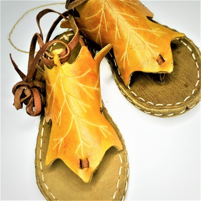 Dikişli Bağcıklı Sarı Sandalet - 3